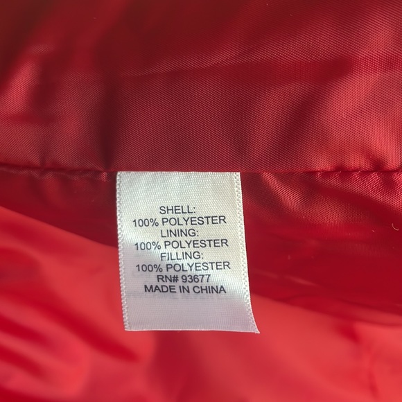 St. John’s Bay quilted red vest with gold zipper and snaps  on pockets S small - Picture 5 of 5